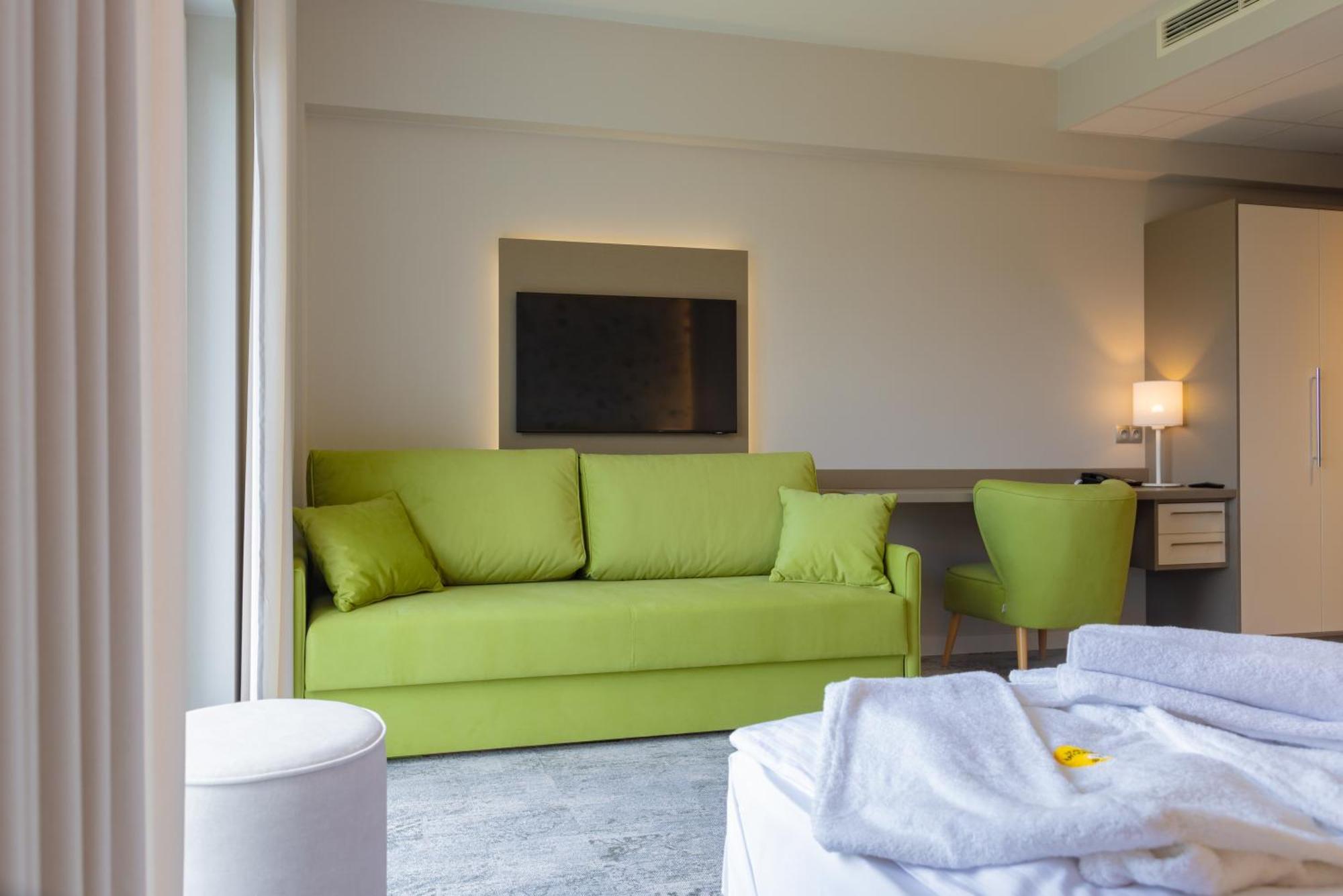 Miodowa Klinika Hotel Kamianna ภายนอก รูปภาพ