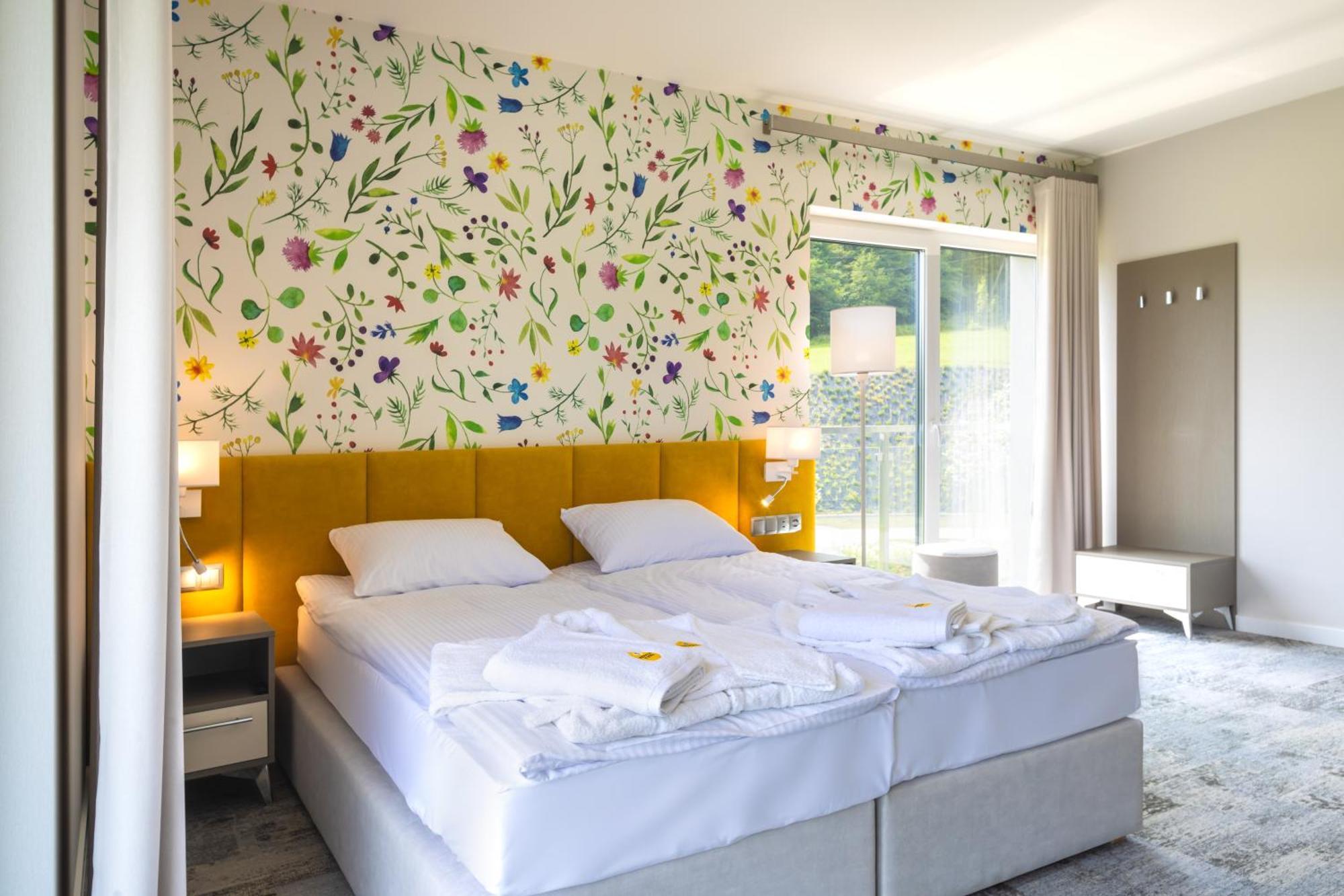 Miodowa Klinika Hotel Kamianna ภายนอก รูปภาพ